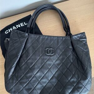 🚫SOLD🚫Chanel Black Expadable Yacht Tote